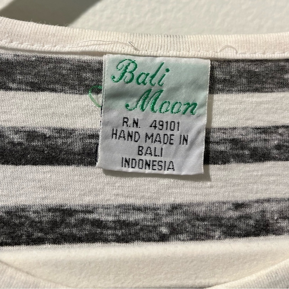 Vintage Bali Moon embellished tee- Size Large - Picture 2 of 7